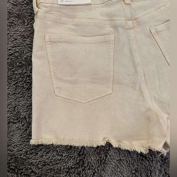 AMERICAN EAGLE Women’s Denim Mom Shorts - Picture 3 of 16